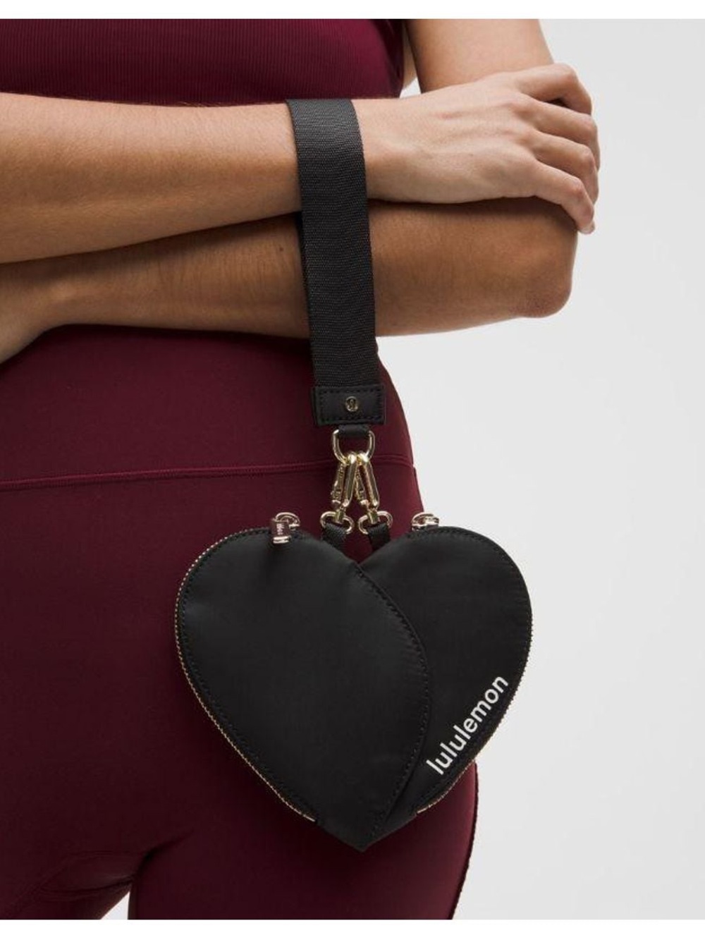 172 🆕🖤 Lululemon Dual Pouch Wristlet Heart Black